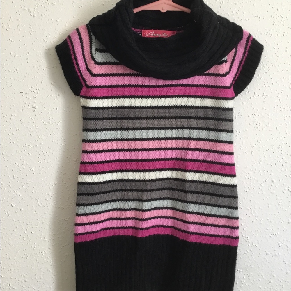 MOCK NECK SHORT- SLEEVES SWEATER